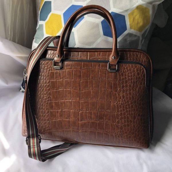 besace en cuir crocodile femme